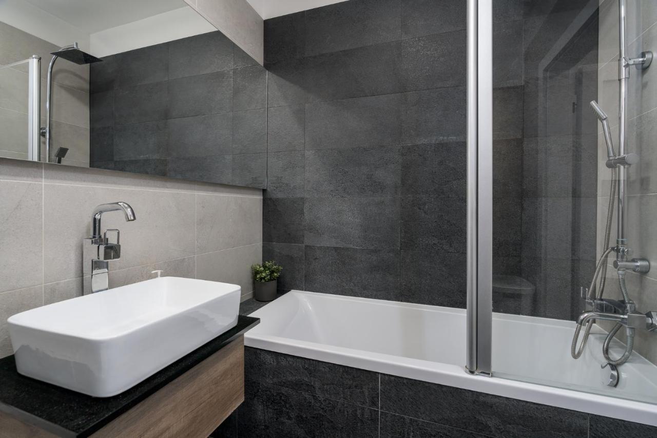 Sleepway Apartments- Garbary 100-46 Poznań Esterno foto