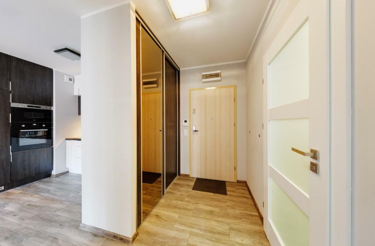 Sleepway Apartments- Garbary 100-46 Poznań Esterno foto